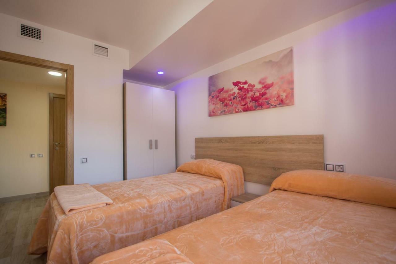 Beach, City Center And Entertainment Alicante Buitenkant foto