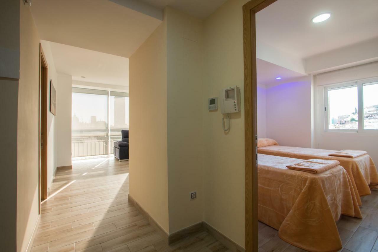 Beach, City Center And Entertainment Alicante Buitenkant foto