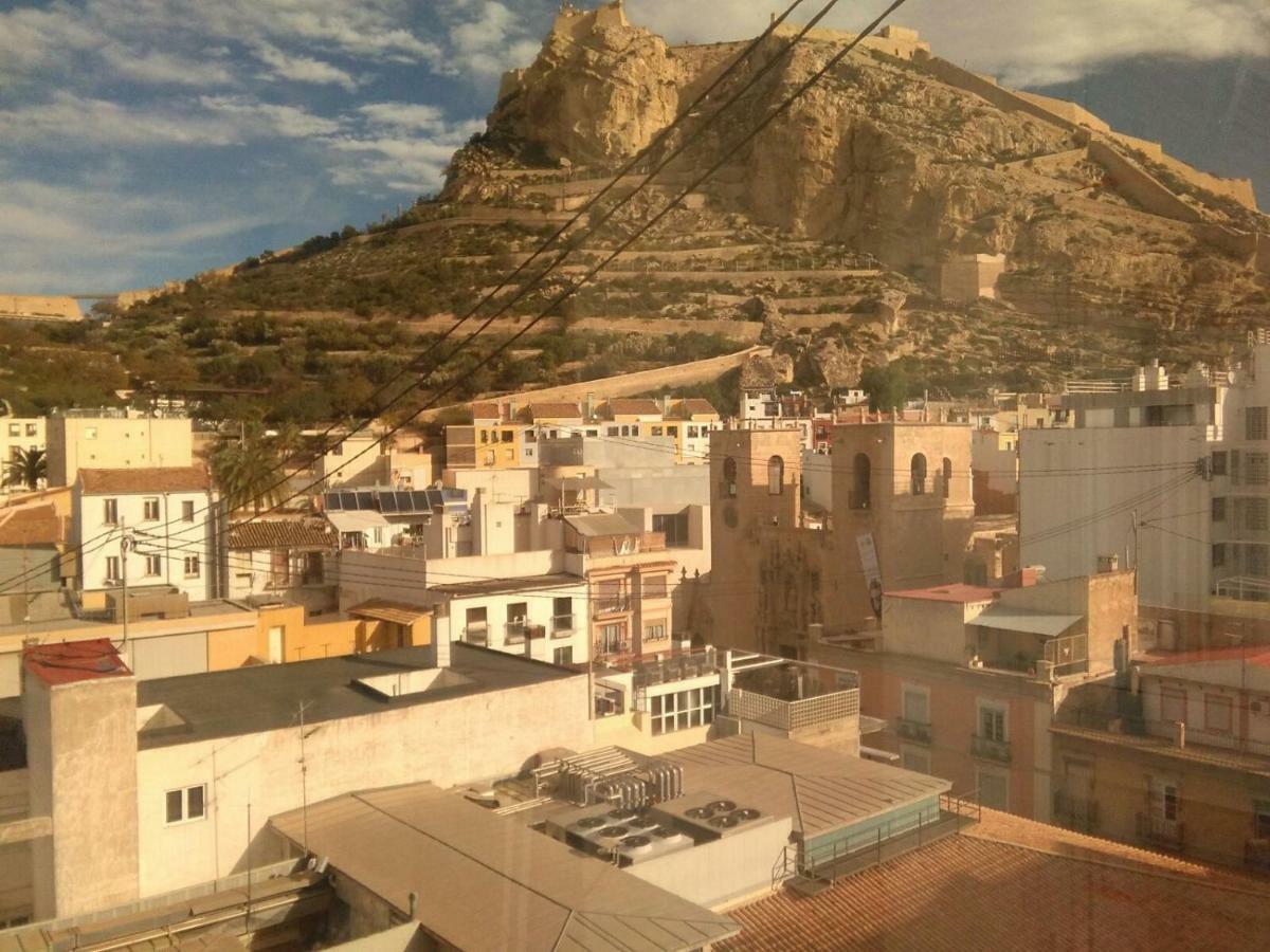 Beach, City Center And Entertainment Alicante Buitenkant foto
