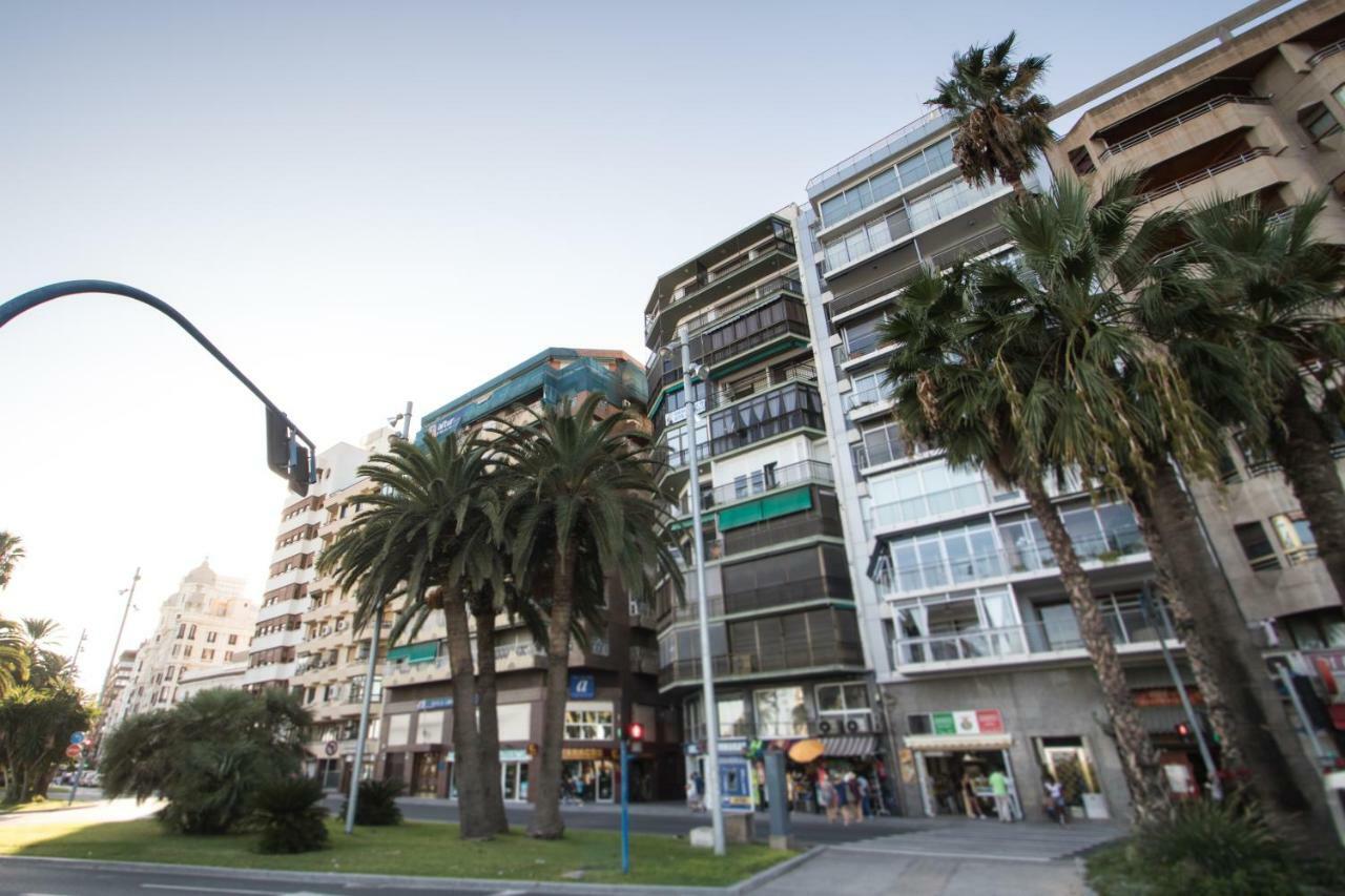 Beach, City Center And Entertainment Alicante Buitenkant foto
