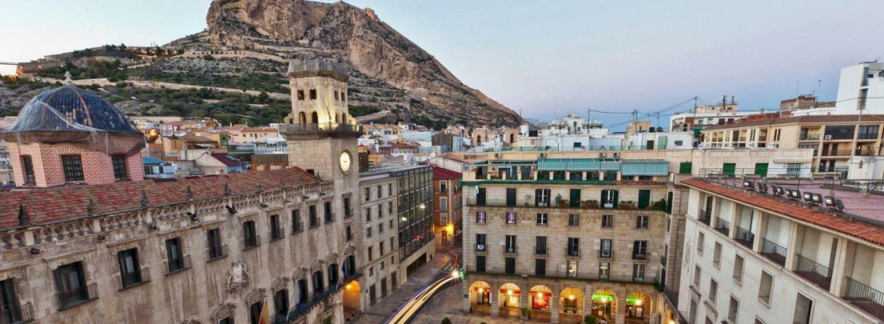 Beach, City Center And Entertainment Alicante Buitenkant foto