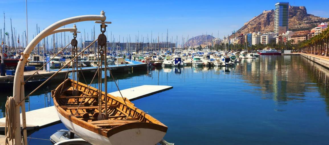 Beach, City Center And Entertainment Alicante Buitenkant foto